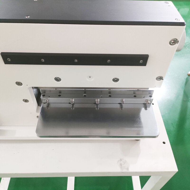 PCB Separator Machine - Electronics Manufacturing Separating Cutter LED Strip