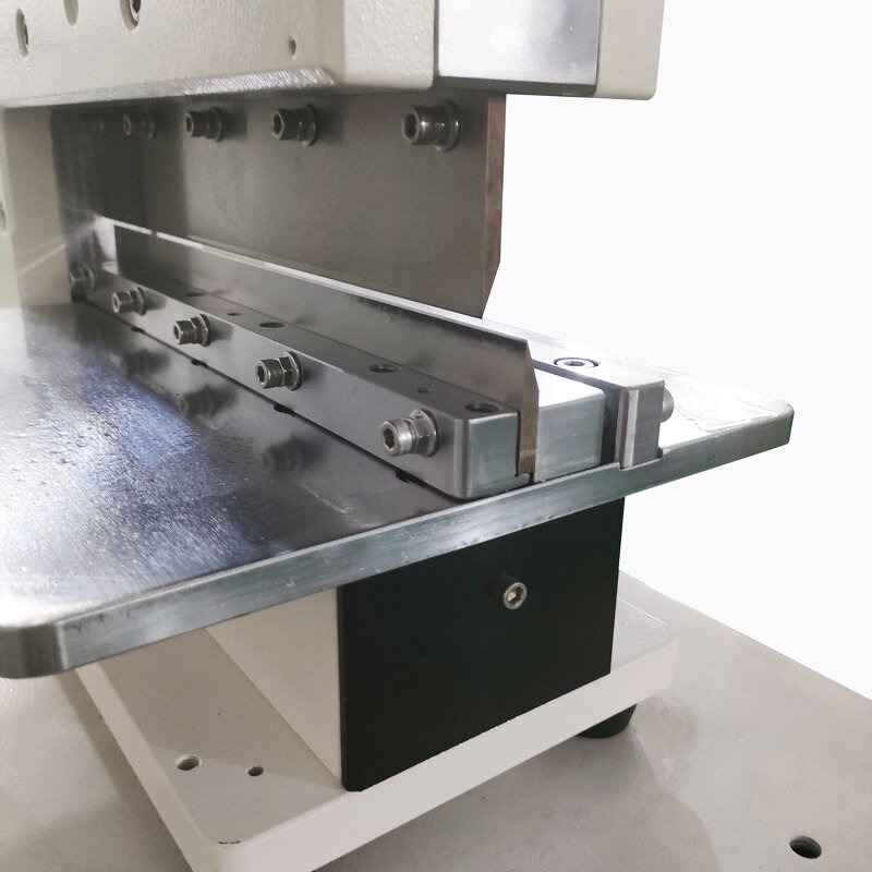 PCB Separator Machine - Electronics Manufacturing Separating Cutter LED Strip