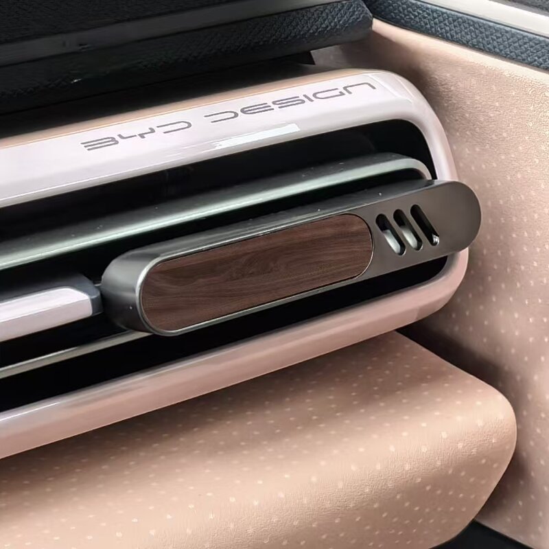 Car Aroma Outlet Manufacturer - Fragrance Interior Decoration