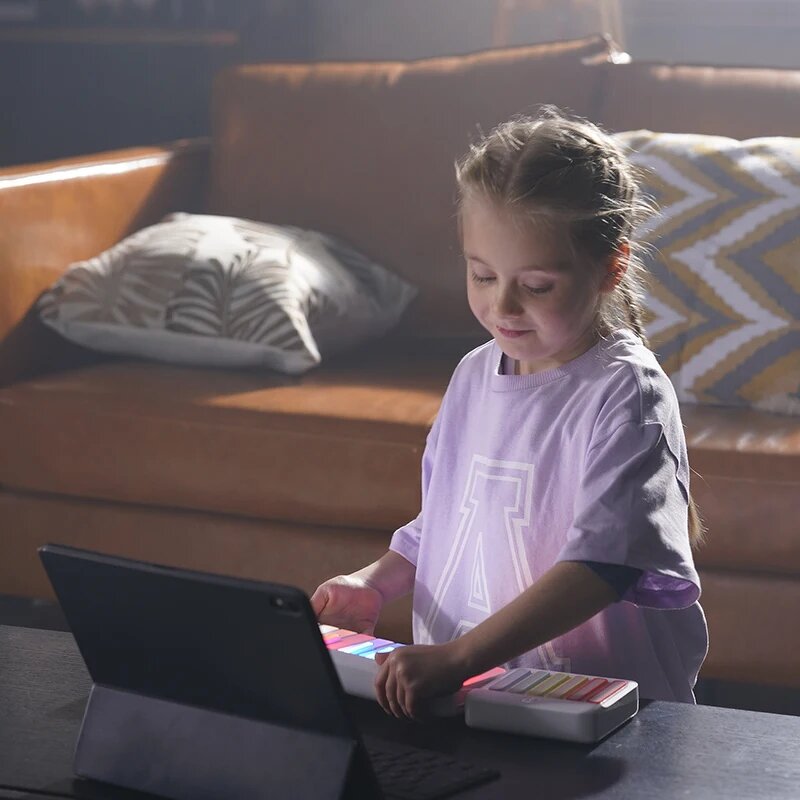 PopuPiano - Smart Portable Piano MIDI Controller Smart LED Keyboard Chord Pad