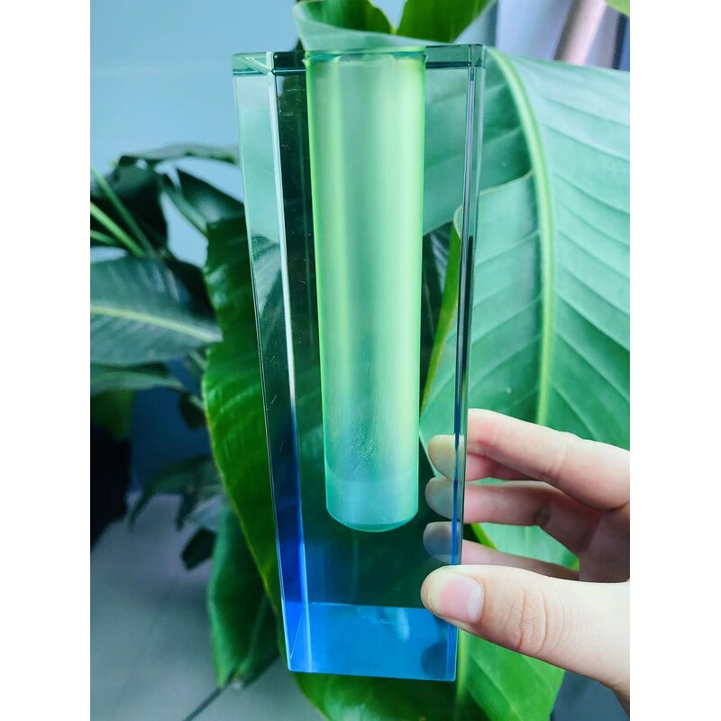 Vase Manufacturer - The Grindella Acrylic Square