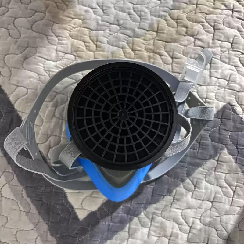 3200 Half Face Mask Respirator - with Filter for Dust & Spray Painting