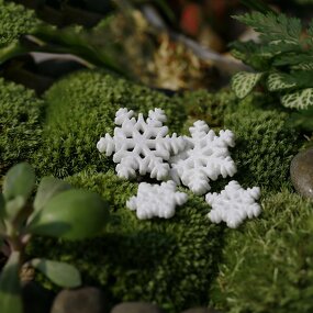 Resin Crafts Manufacturer - Customizable Moss Micro Landscape Decoration Christmas Snowflake DIY Cartoon Ornaments