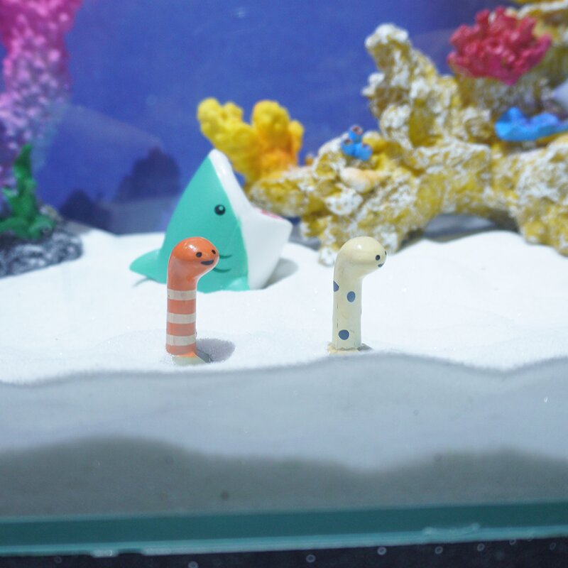 Moray Eel Aquarium Decoration Manufacturer - Wholesale Cute Blue Creative Bottom Spotted Striped Design made of Durable Plastic