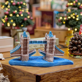 Miniature London Bridge Manufacturer - Factory Direct Supply Psychological Sandplay Building Model with Sand Tools for Decorations