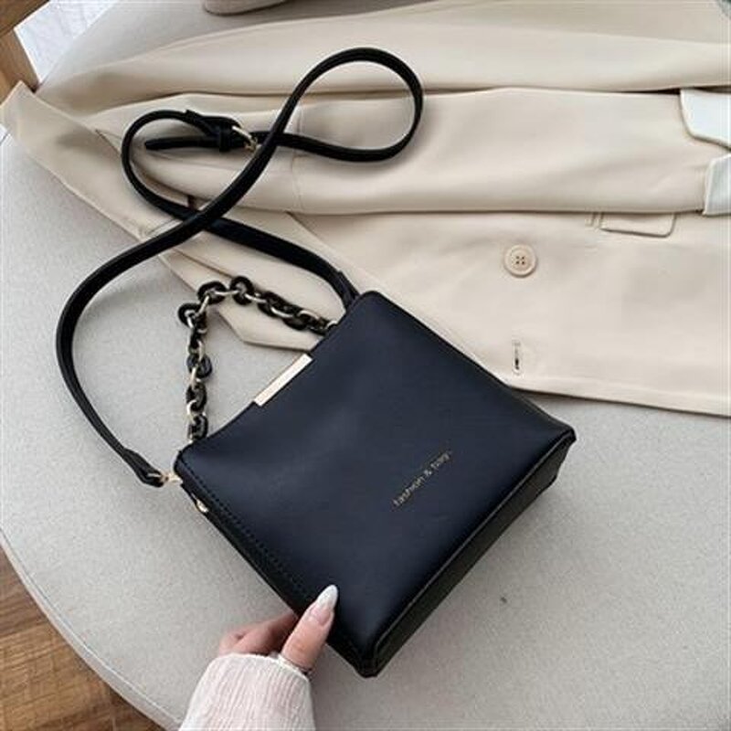 Shoulder Bag Manufacturer - Fashion Women PU Solid Color Cross Body Ladies with Chain New Arrival Portable Drawstring Bucket