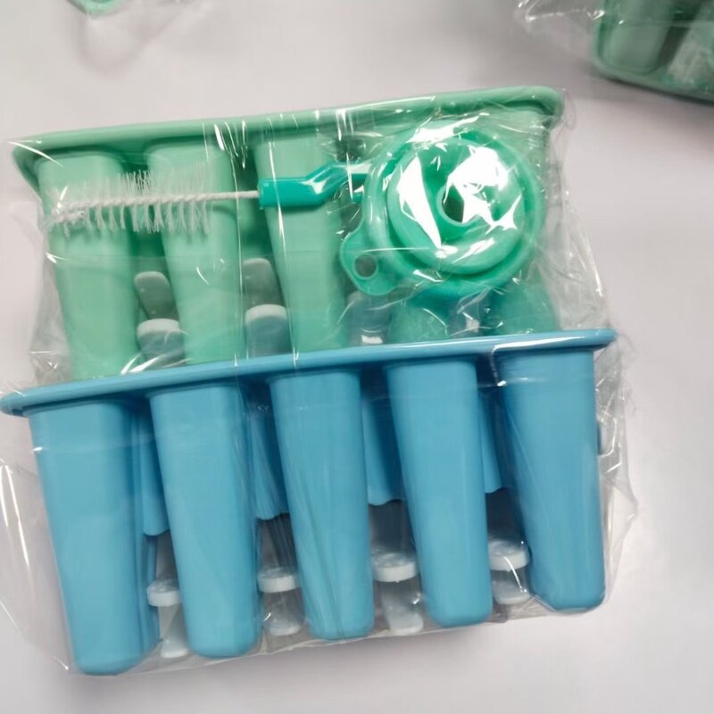 Silicone Ice Cube Molds Manufacturer - New Product 4 Cavity Popsicle Molds with Stick Straw