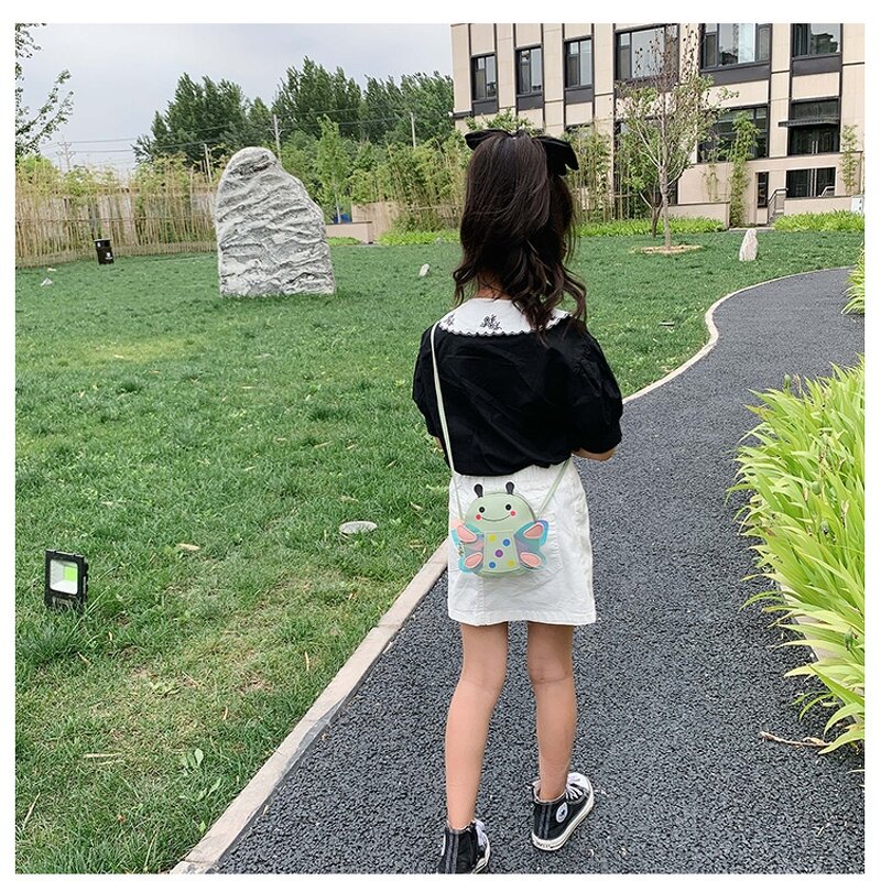 Coin Purse Manufacturer - Customize Cartoon Cute Little Bee Children Messenger Stitching Girls Mini