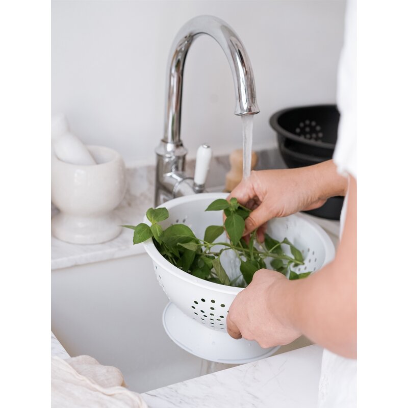 Storage Basket Manufacturer - French Retro INS Minimalist Metal Portable Fruit Vegetable Tray Solid Color Home Kitchen