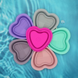 Brush Cleaner Supplier - Silicone Heart-shaped Folding