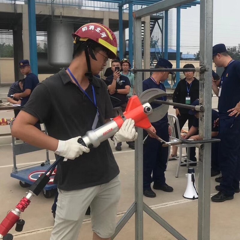 Demolition Tool Manufacturer - Electric Hydraulic Fire Emergency Rescue Electric Scissors Car Dismantling 642KN