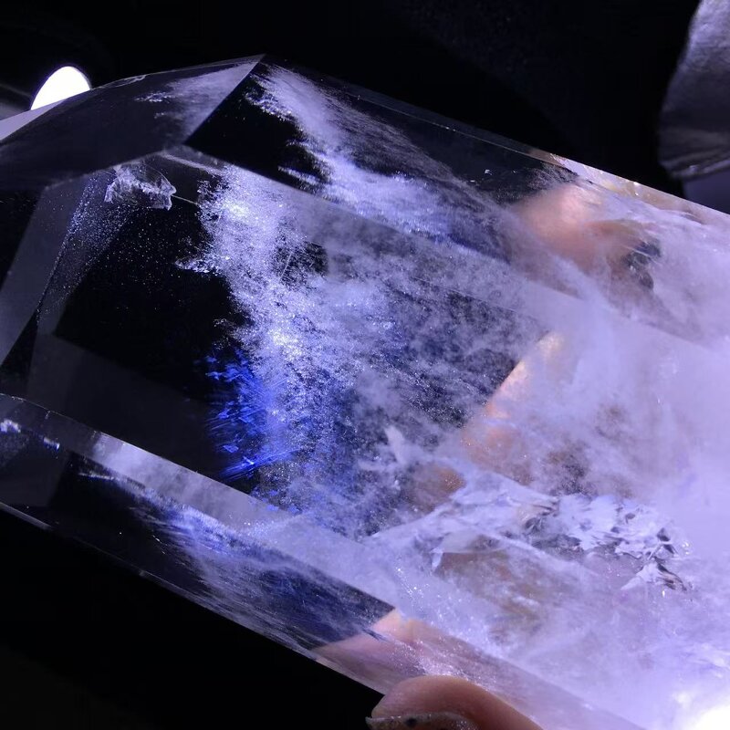 Clear Quartz Point Manufacturer - Natural with Blue Needles Polished Energy Stone Column for Feng Shui Single-Pointed