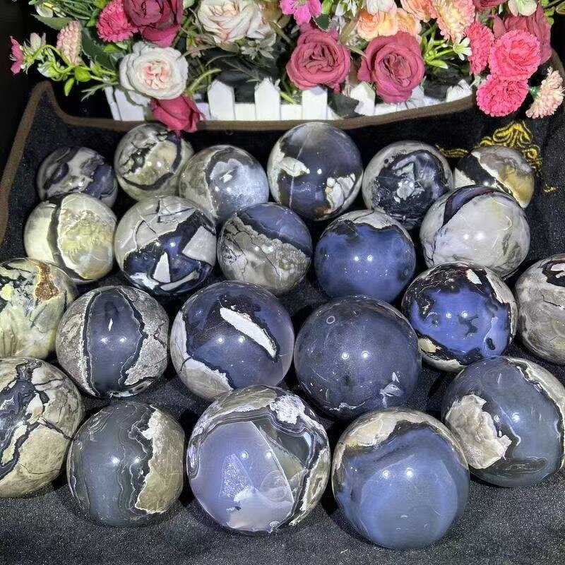 Volcanic Agate Ball Manufacturer - Natural Polished Green Fluorescent Stone Crystal for Feng Shui Decorative Model Mascot