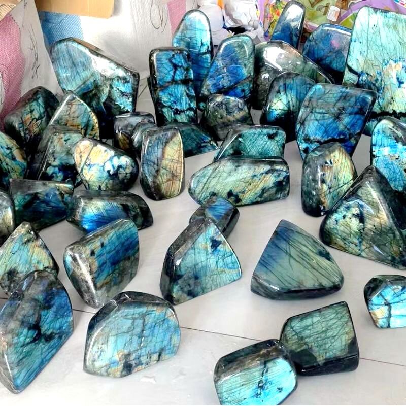 Labradorite Standing Stone Manufacturer - Natural Crystal Energy Stone for Decoration