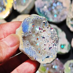 White Geode Ornament Manufacturer - Natural Crystal Feng Shui Carved Mineral Specimen Colorful Electroplated Agate Gift Box