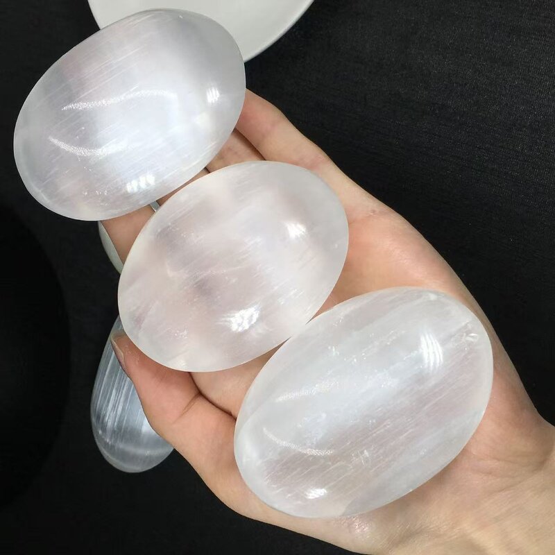 Selenite Palm Stone Manufacturer - Natural Raw Oval Shape Nitrite Gypsum Handheld for Home Decoration Souvenir Gift