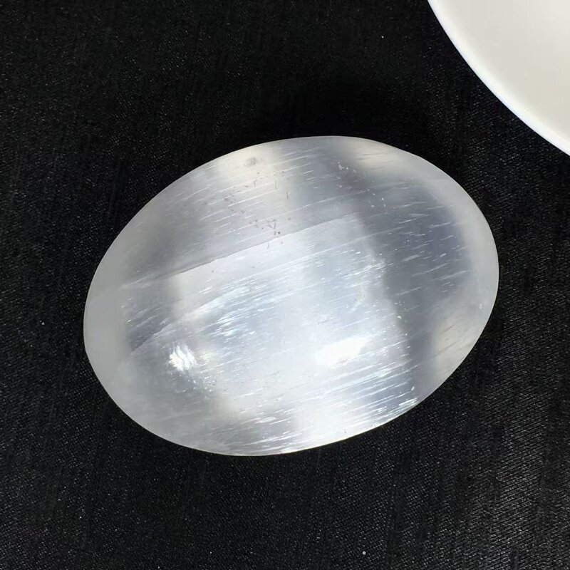 Selenite Palm Stone Manufacturer - Natural Raw Oval Shape Nitrite Gypsum Handheld for Home Decoration Souvenir Gift