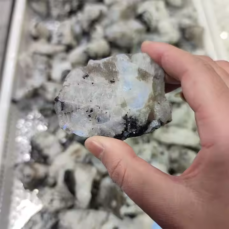 White Moonstone Crystal Manufacturer - Wholesale Natural Quartz with Blue Shining for Healing Crystal Crafts