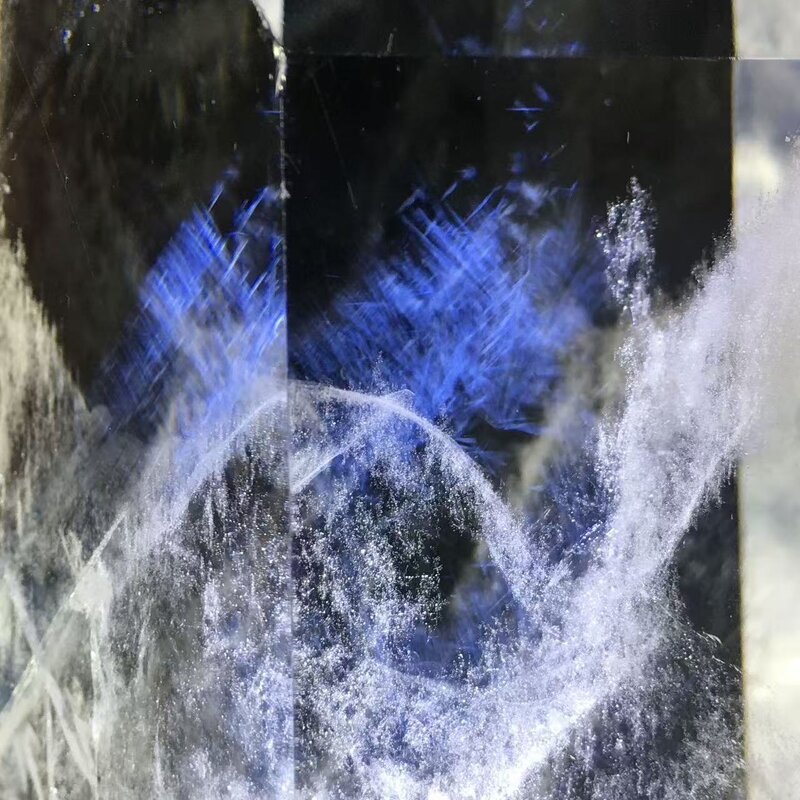 Clear Quartz Point Manufacturer - Natural with Blue Needles Polished Energy Stone Column for Feng Shui Single-Pointed