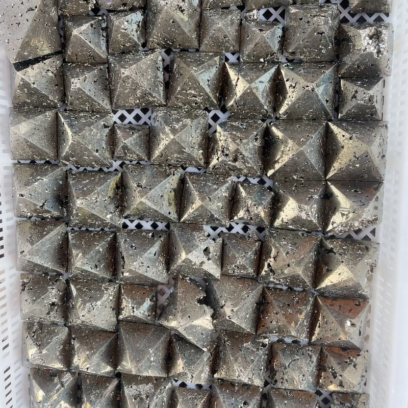 Pyrite Quartz Pyramid Geode Manufacturer - Wholesale Natural Polished Healing Crystal for Feng Shui Decoration Mascot Raw