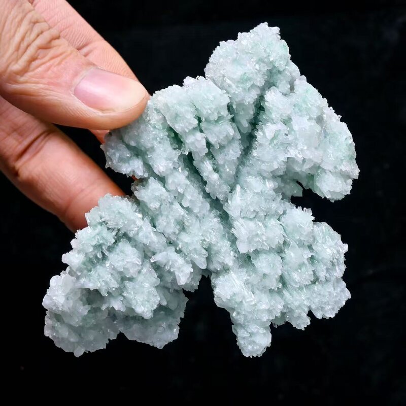 Green Strawberry Crystal Cluster Ornament Manufacturer - Natural Raw Crystal Flower for Fish Tank Landscaping