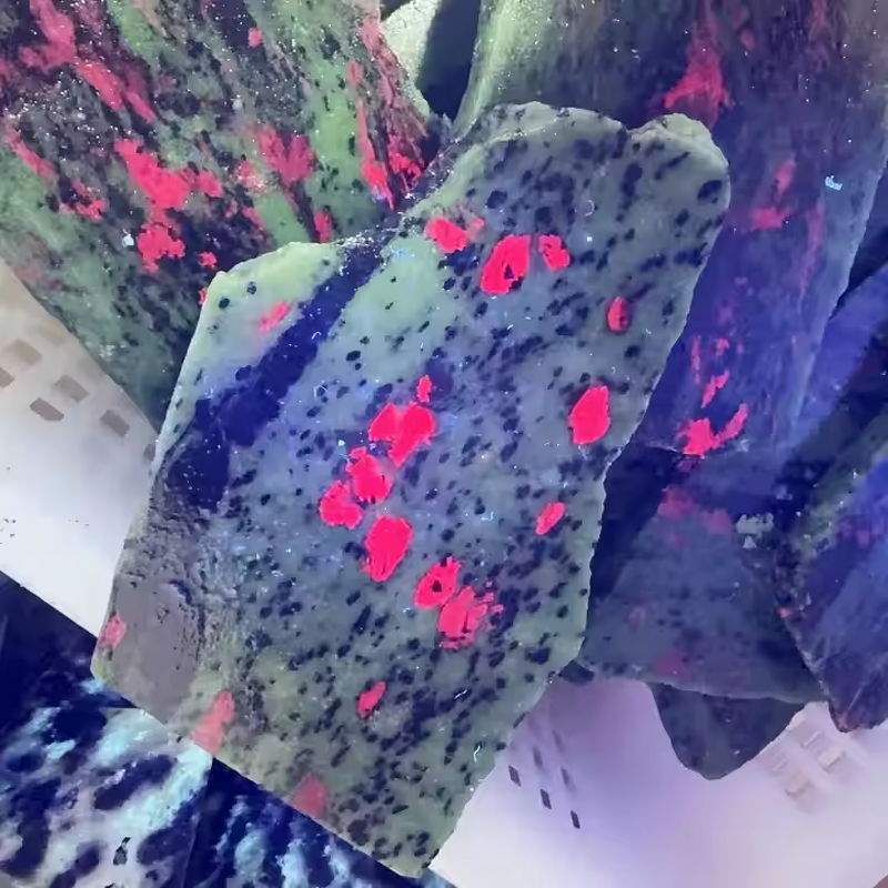 Ruby in Zosite Slice Manufacturer - Wholesale Natural Crystal Quartz Slab Gemstone for Decoration