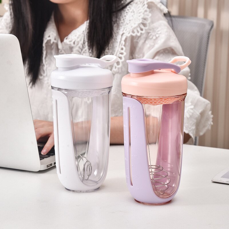 Fitness Gym Shaker Cup Manufacturer - Wholesale 22oz Portable Double Wall Strawberry Plastic BPA Free for Protein Powder Customizable
