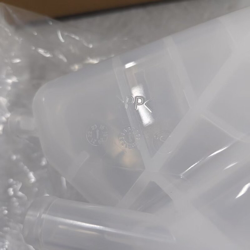 Coolant Expansion Tank Manufacturer - New with Cap 8V218K218AB/151311 8V21-8K218-AB BE8Z8A080A for Ford Fiesta MK7 Ecosport
