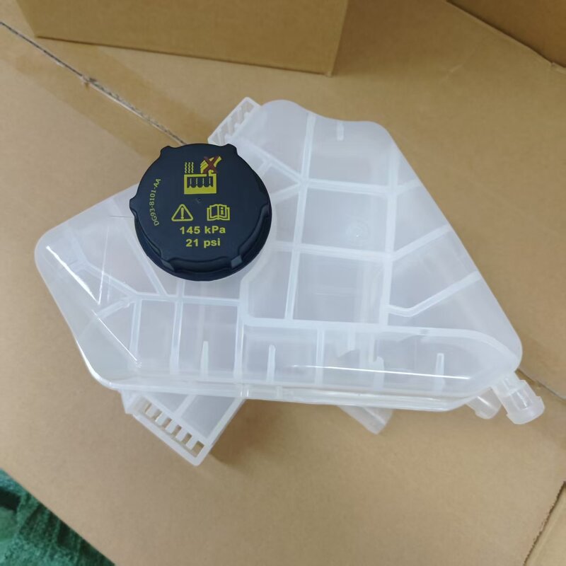 Water Coolant Expansion Tank Manufacturer - Wholesale Auto Parts Plastic Screw-In for B-MAX ECOSPORT FIESTA VI KA 8V218K218AB