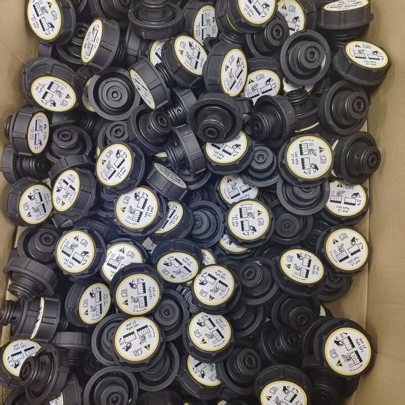 Coolant Expansion Tank Manufacturer - New with Cap 8V218K218AB/151311 8V21-8K218-AB BE8Z8A080A for Ford Fiesta MK7 Ecosport