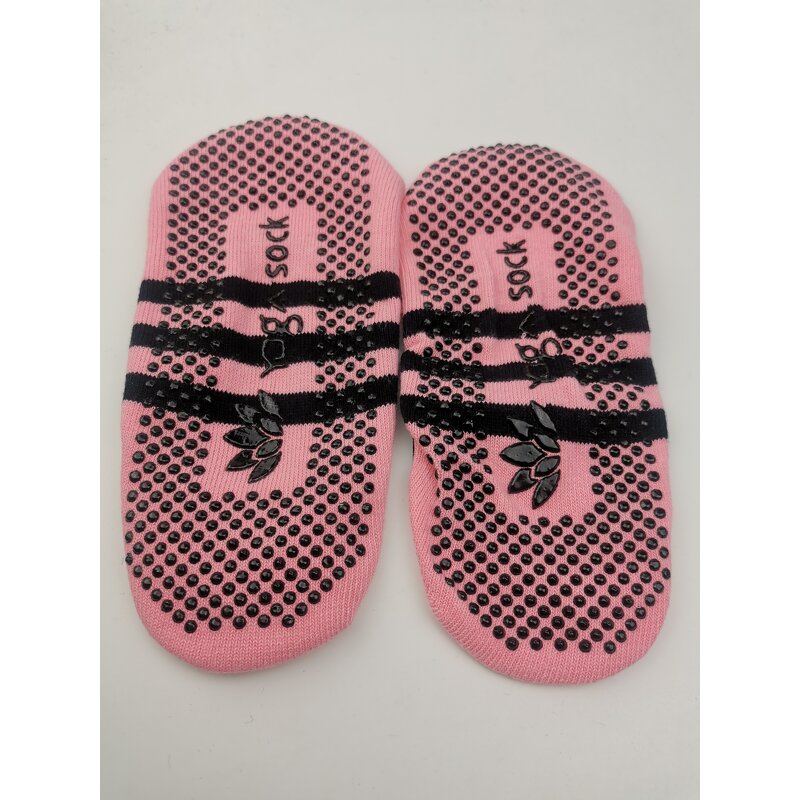 Gym Socks Manufacturer - Women's Non-Slip Sport Yoga Pilates Dance Grip with Bottom Logo