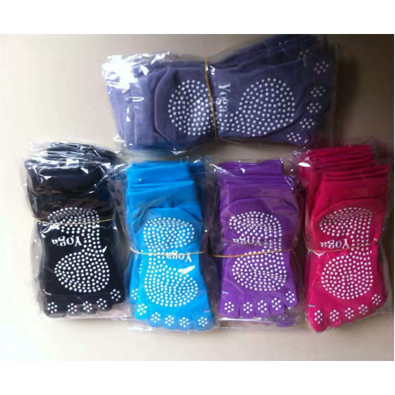 Yoga Socks Manufacturer - Customizable Wholesale Trampoline with Logo on Bottom for Autumn