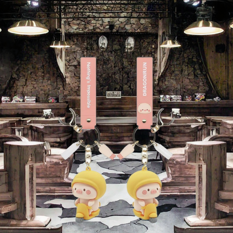 Keychain Manufacturer - Cartoon Anime Pig Light PVC Soft Rubber Car Bag Charm