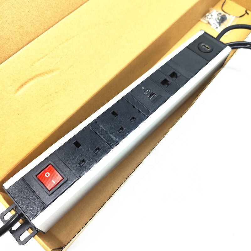 Customize Smart Aluminum Alloy Power Strip Manufacturer - 3 UK Power Rack Mount PDU Power Distribution Unit Socket with USB-C Data Port