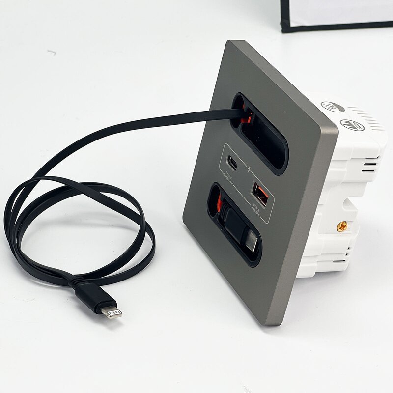 Universal Smart Charging Socket Manufacturer - PD20W Type-C and Retractable Cable for Mobile Devices
