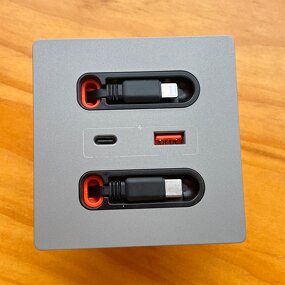 Universal 20W Fast Charging USB Wall Socket Manufacturer - with Charging Line Mobile Phone Charging Type-C Outlet