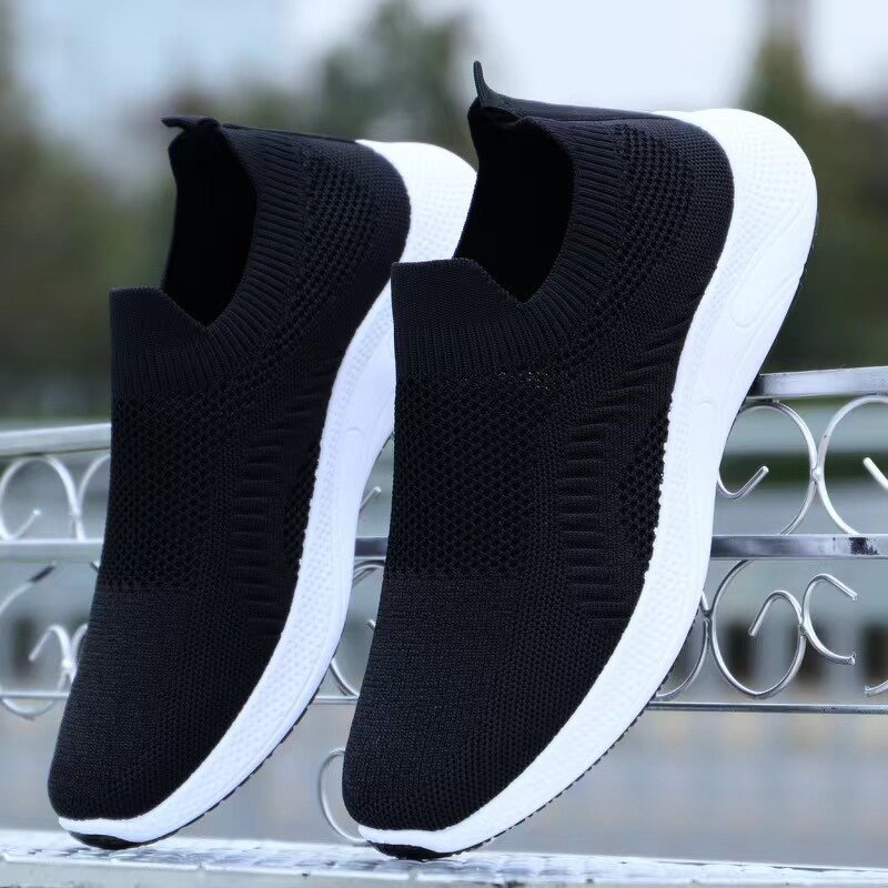 Sneakers Manufacturer - Men's Breathable Mesh Soft Bottom Summer Spring Autumn Thin Design