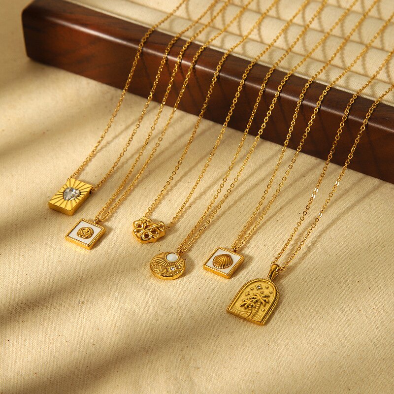 Stainless Steel Heart-Shell-Palm Pendant Necklace Manufacturer - Women Fashion Jewelry Versatile 18K Gold and Geometric Gifts