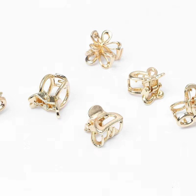 Hair Claws Manufacturer - Small Shark Geometric Metallic Metal Claw Clip for Women