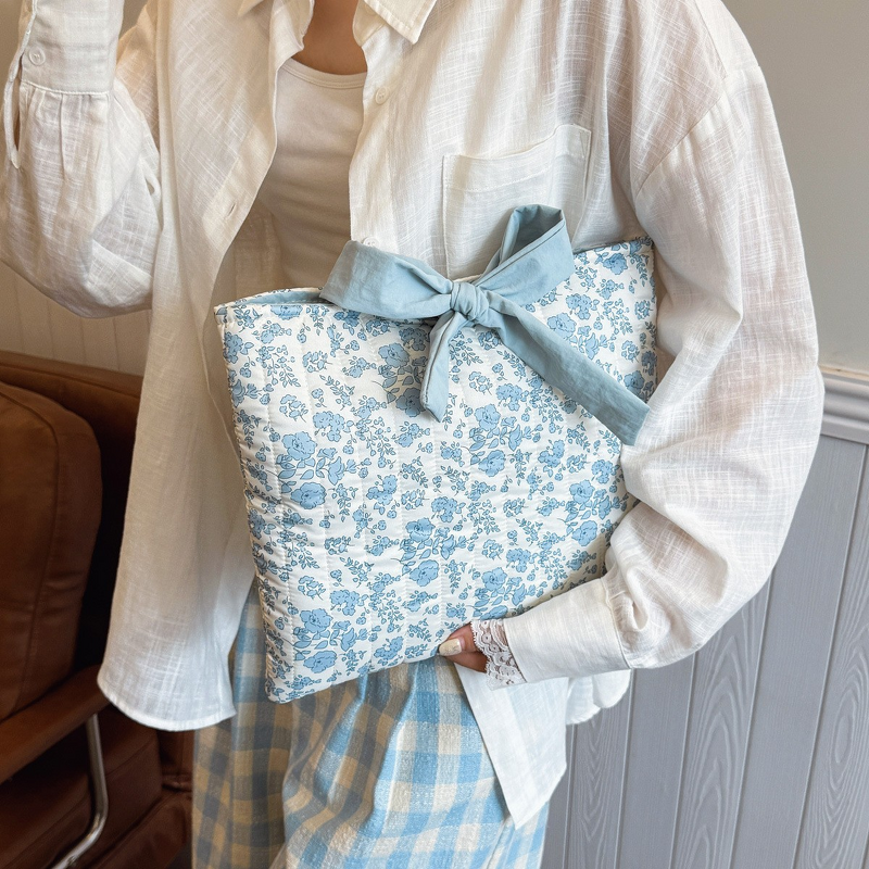 Makeup Bag Manufacturer - Geometric Small Floral Open Closure