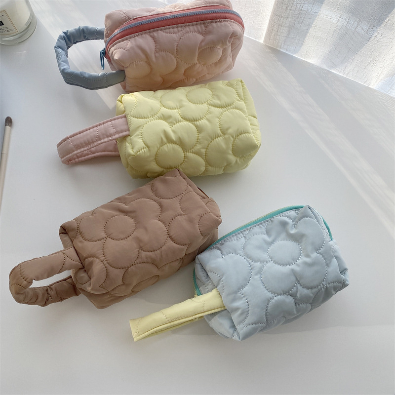 Cosmetic Bag Manufacturer - Japanese Style Quilted Embroidered Polyester