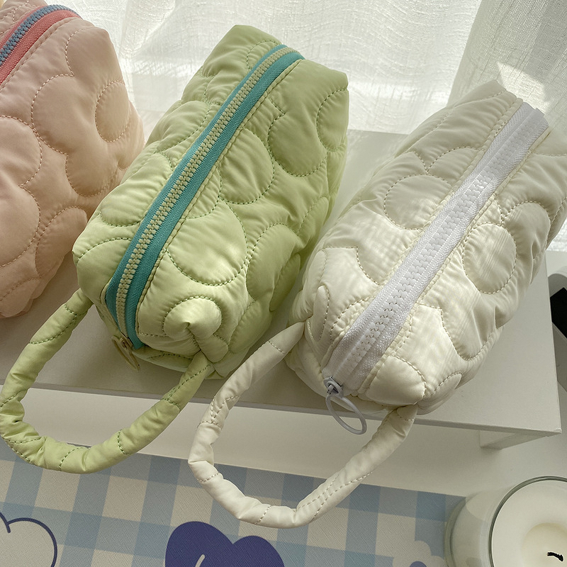 Cosmetic Bag Manufacturer - Japanese Style Quilted Embroidered Polyester