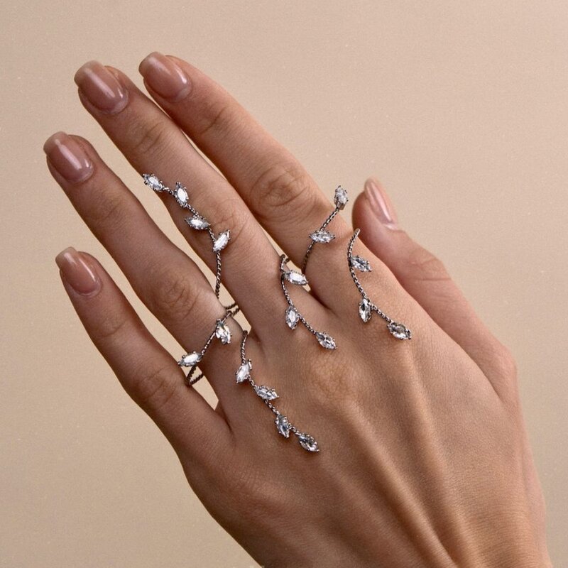 Fashion Rings Manufacturer - Leaves Wrapped Diamond Rhinestone Stainless Steel Elegant Retro Fine Jewelry