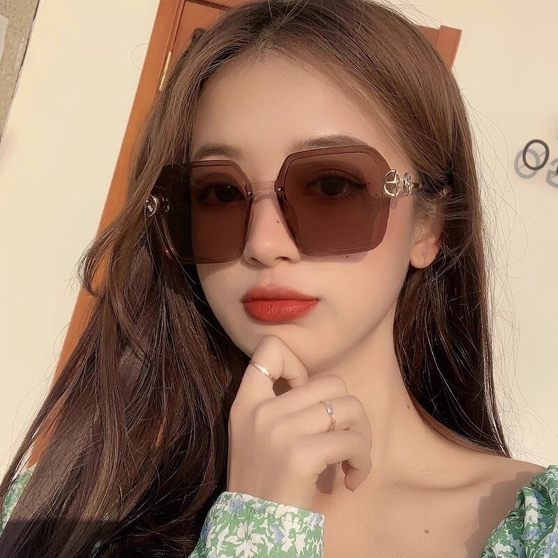 Sunglasses Manufacturer - Gold Metal Frame UV400 Lenses Large Frame Street Style