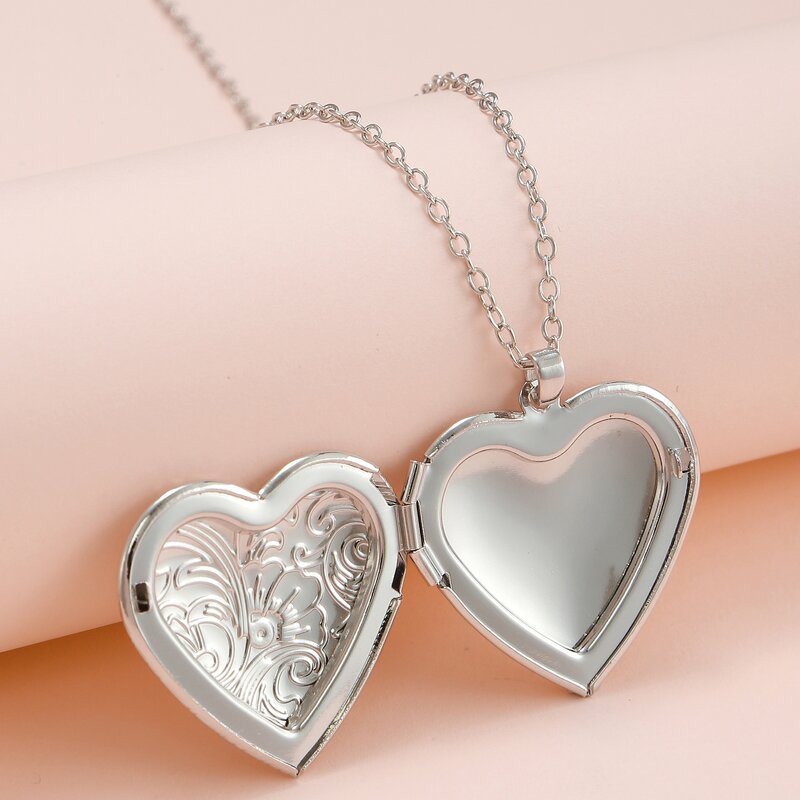 Photo Locket Necklace for Woman - Manufacturer with Personalized Custom DIY Style