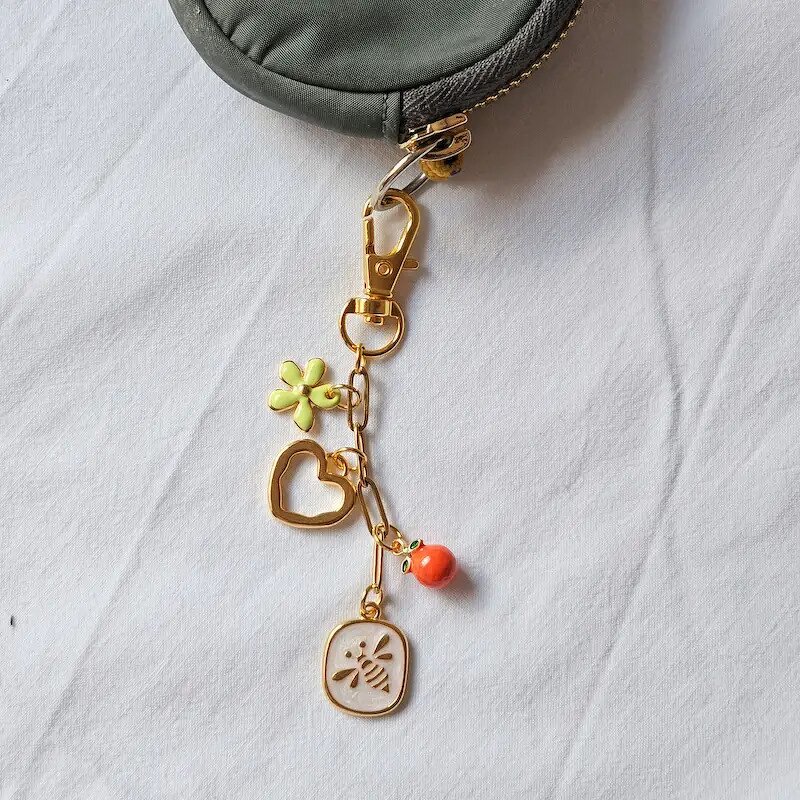 Women Fashion Keychain Manufacturer - Cute Trendy Bag Charm Interchangeable Pendant Crystal Key Chains