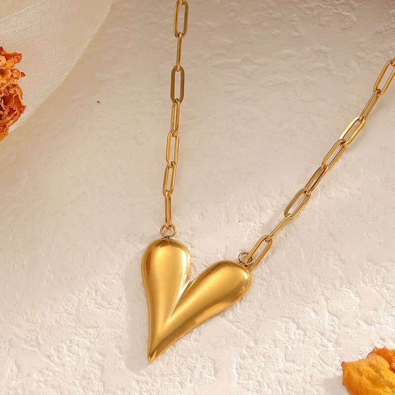 Hollow Heart Pendant Necklace Manufacturer - Stainless Steel 18K Gold Plated for Women & Factory Direct