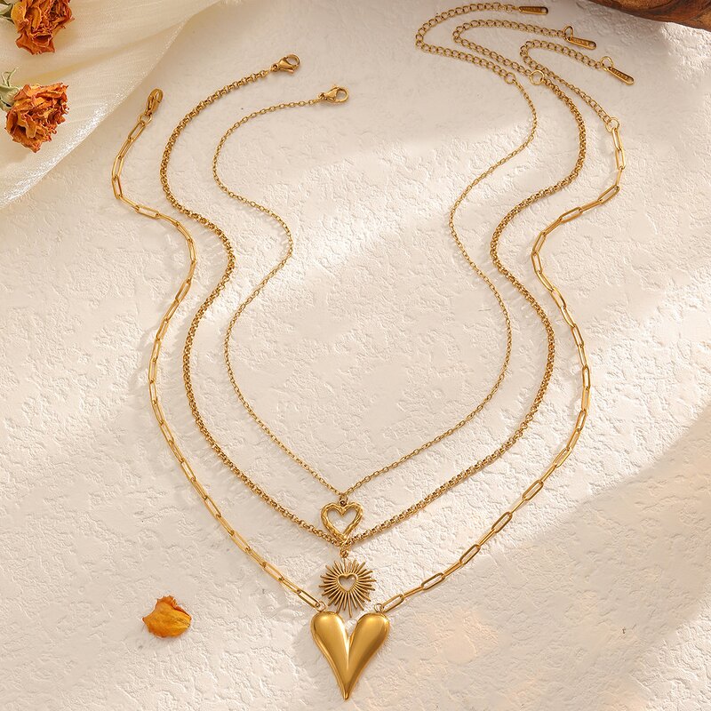 Hollow Heart Pendant Necklace Manufacturer - Stainless Steel 18K Gold Plated for Women & Factory Direct