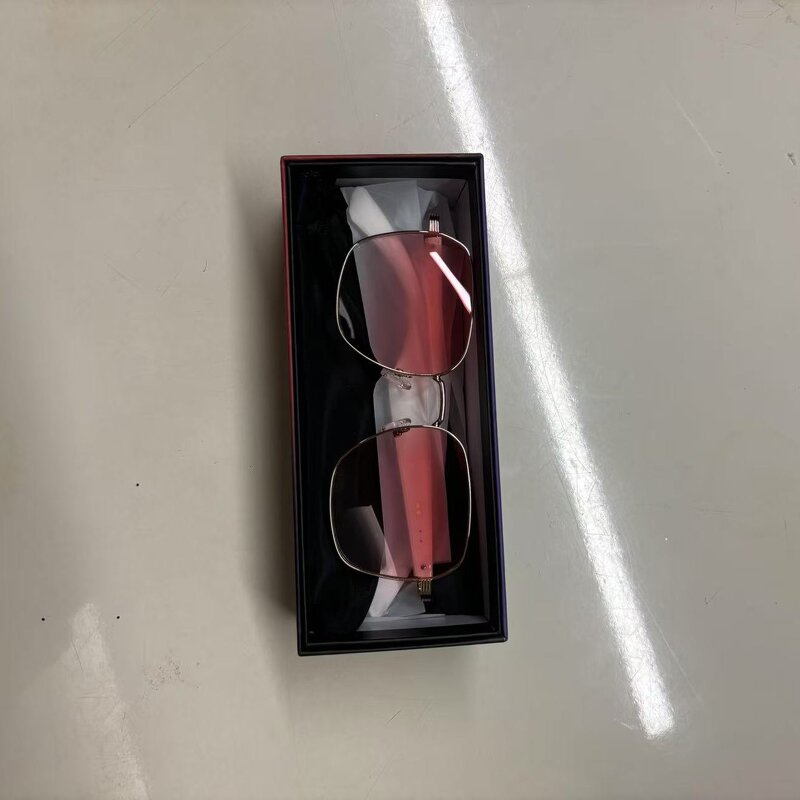 Smart Earpick Manufacturer - AI Fashion with Touch Screen Supporting for Music and AI Translation