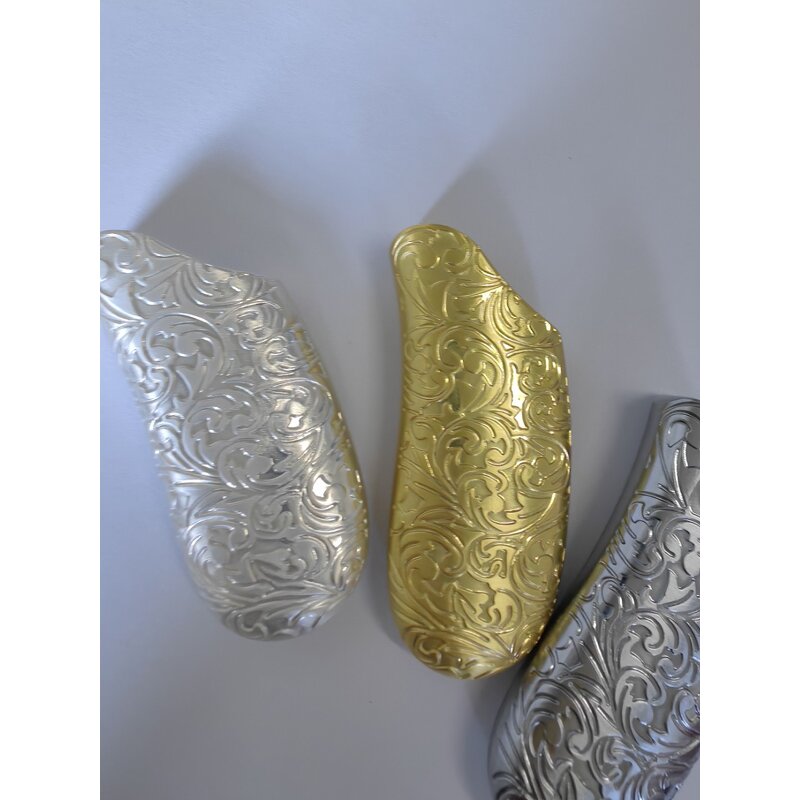 Lighter Case Manufacturer - Banana-Shaped Arabesque Artistic Protective Cover for J5 Lighters